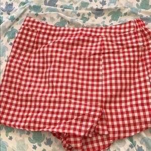 Gingham red and white skort